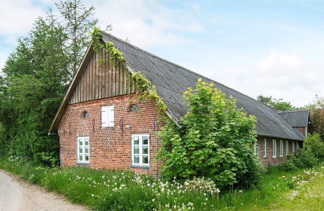 Lovely Apartment in Højer with Barbecue