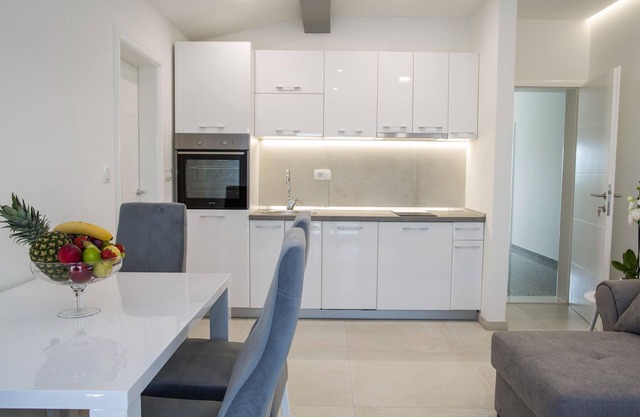 Lovely Apartment in Imotski with Balcony