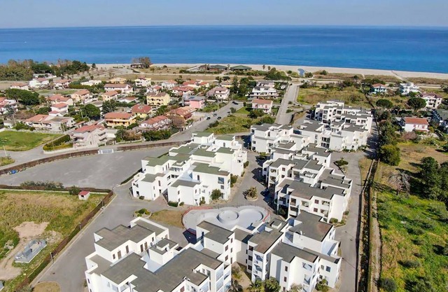 Lovely apartment in Isca Marina
