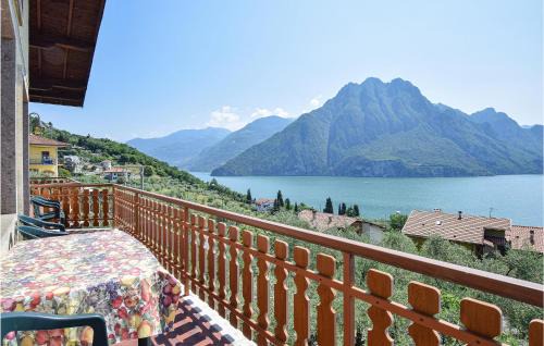 Lovely Apartment In Riva Di Solto