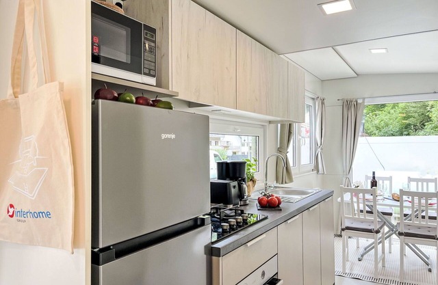 Lovely apartment in villa for 4 people with terrace, pets allowed and parking