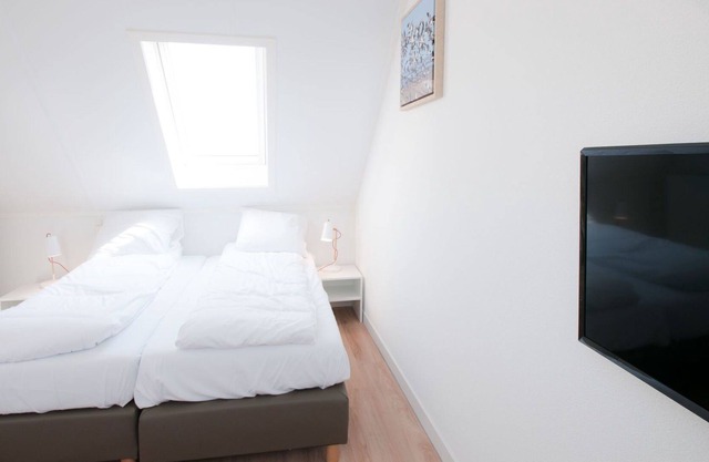 Lovely apartment in villa for 8 guests with WIFI, TV and parking