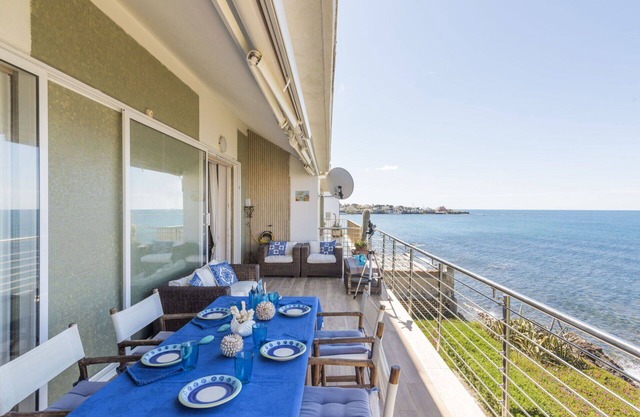 Lovely apartment for 7 people with WIFI, TV, terrace, pets allowed and parking