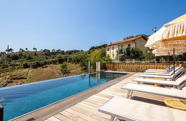 Lovely apartment for 4 people with pool, WIFI, A/C, TV, terrace and parking