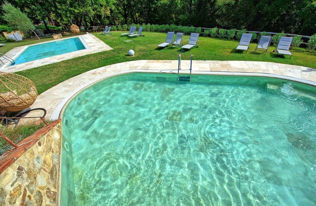 Lovely apartment for 3 guests with WIFI, pool, TV, pets allowed and parking