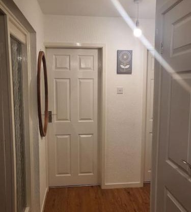 Lovely apartment with free parking & Wi-Fi