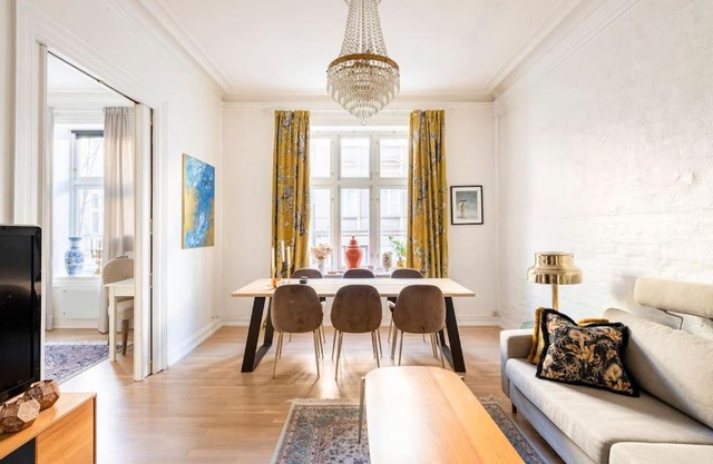 Lovely apartment (Women only)