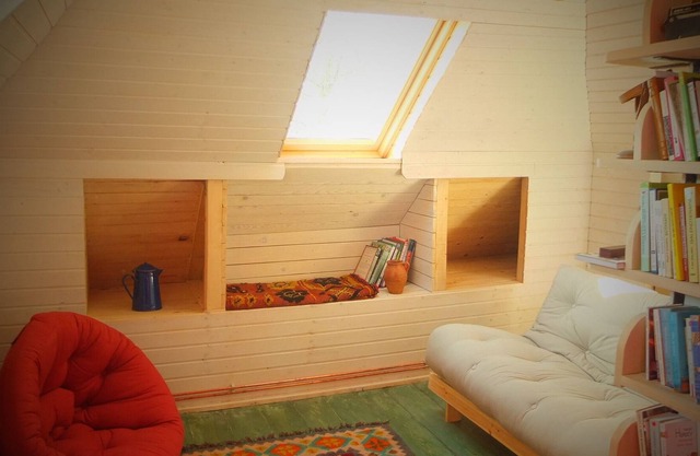 Lovely Attic in Traditional Old House & Garden near Forest