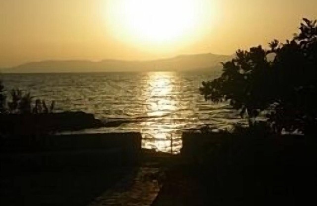 Lovely Beachfront Villa In Pefkos, Lindos