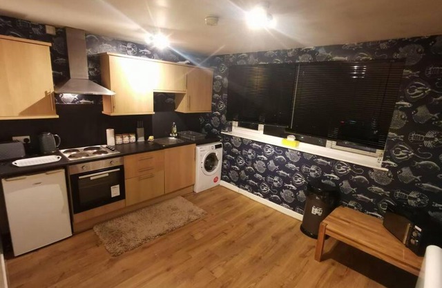 Lovely Centralised 1Bed Apt Near Town Centre & Beach - Free Wi-Fi & Parking