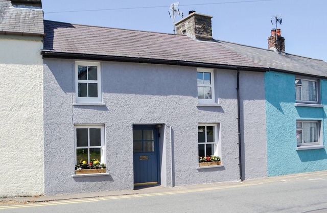 Lovely chocolate box cottage in the heart of the Cambrian Mountains.