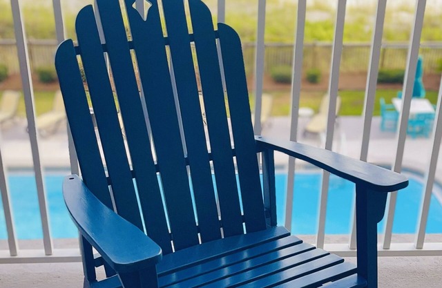 Lovely condo with 1 bedroom with king bed, 2 bathrooms, great views of the gulf