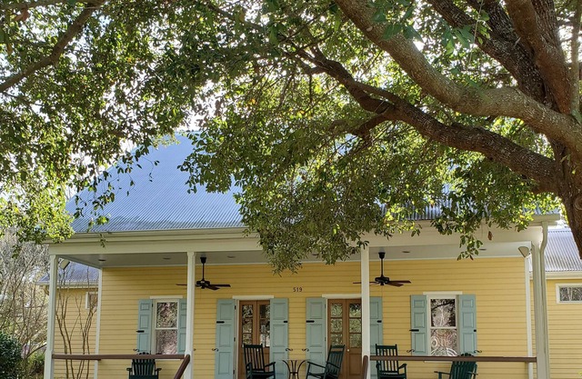 Lovely cottage in Louisiana in historic Washington, LA