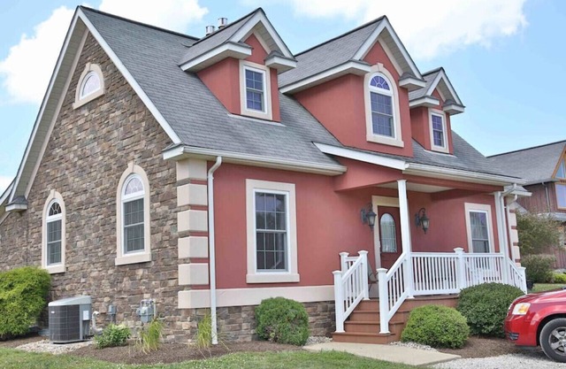 Lovely Cottage W/Jacuzzi & Fireplace