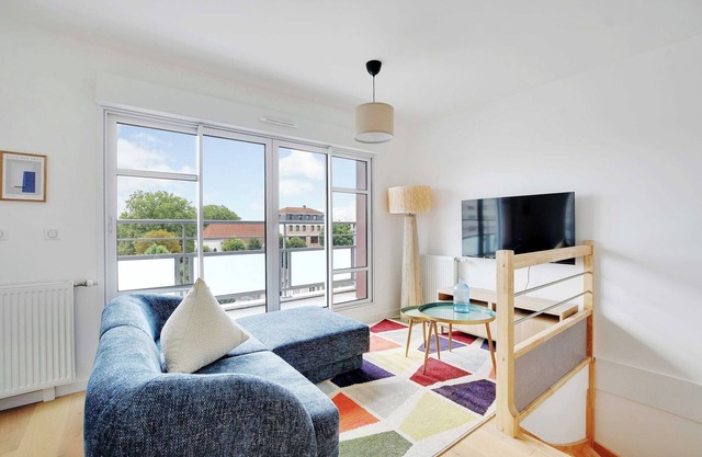 Lovely Duplex -4BD/8P- Nogent-sur-Marne