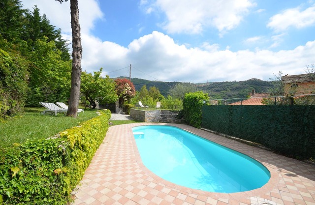 lovely estate with pool and large fenced garden