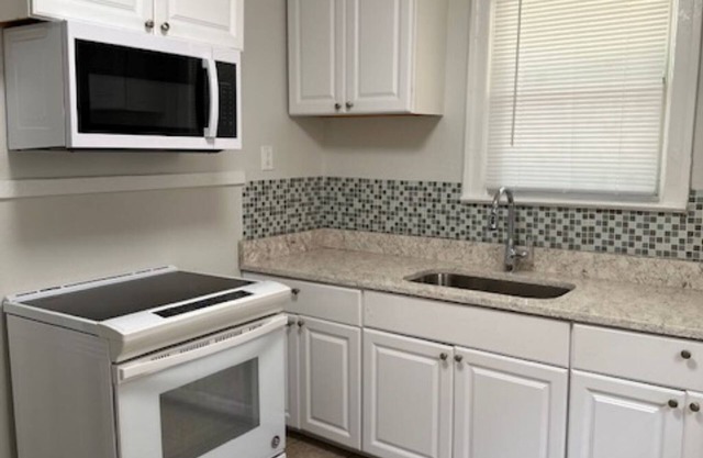 LOVELY FAMILY HOUSE WITH LARGE GARDEN JACKSONVILLE
