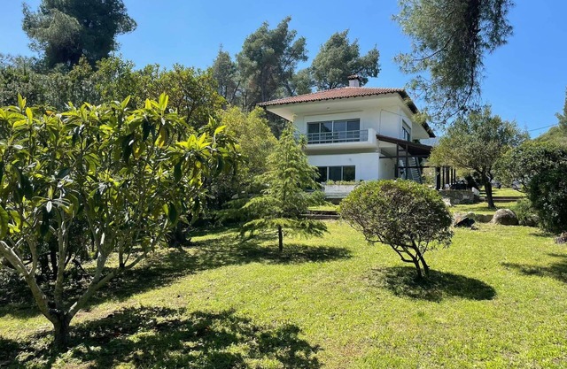 Lovely family summer house at Vourvourou, 5 min from the beach!