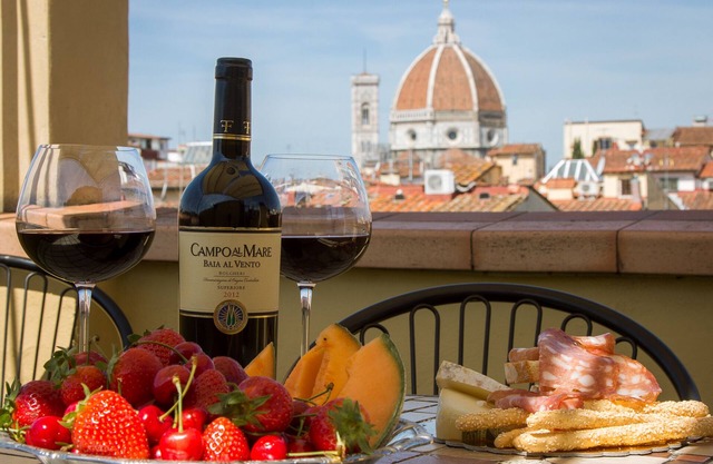 lovely flat in Florence city center with terrace and Duomo view