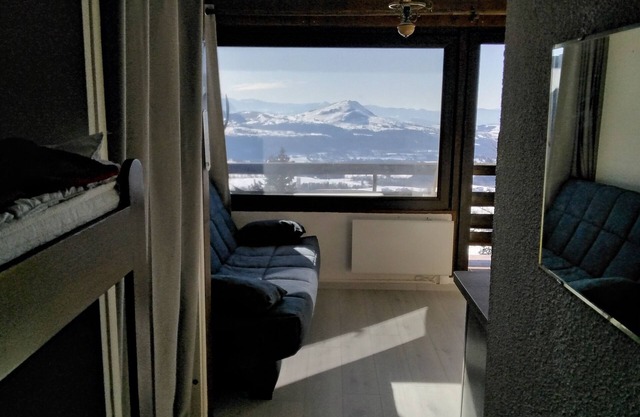 Lovely studio with mountain view
