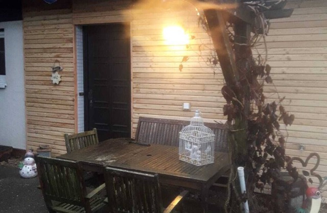 Lovely furnished vacation home,peaceful location w/garden & grilling