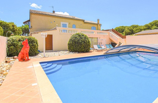 Lovely home in Saint-Maurice-sur-Eygu