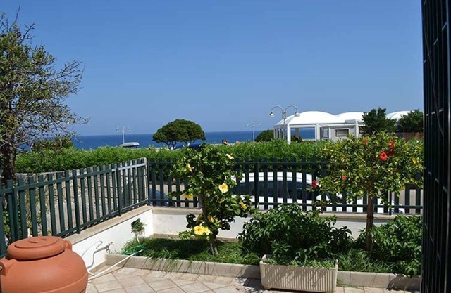 Lovely Holiday Apartment Quadrilocale Con Vista Mare Pt51 With Terrace Sea