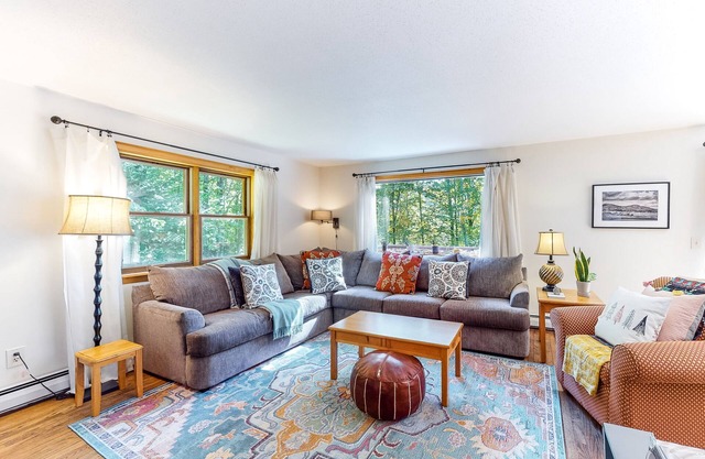 Lovely home close to hiking & skiing w/WiFi, firepit, balcony, wood stove, & W/D