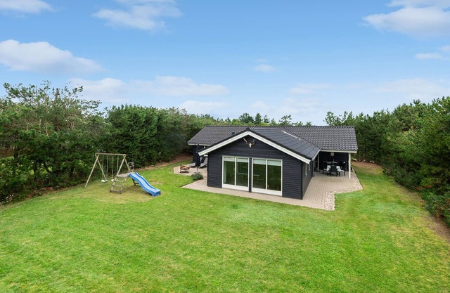 Lovely home in Ansager with WiFi