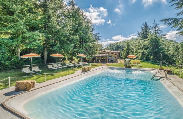 Lovely home in Apecchio PU