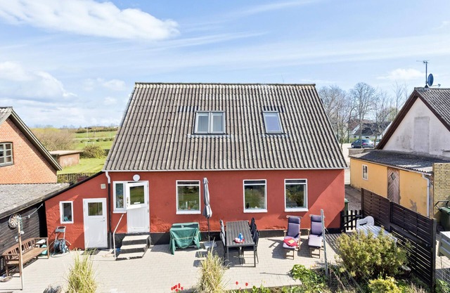 Lovely home in Bagenkop with WiFi