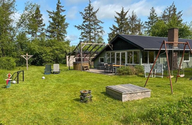 Lovely home in Bording with kitchen