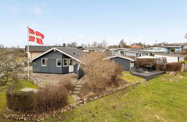 Lovely home in Broager with WiFi