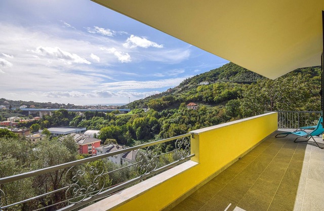 Lovely home in Chiavari with WiFi