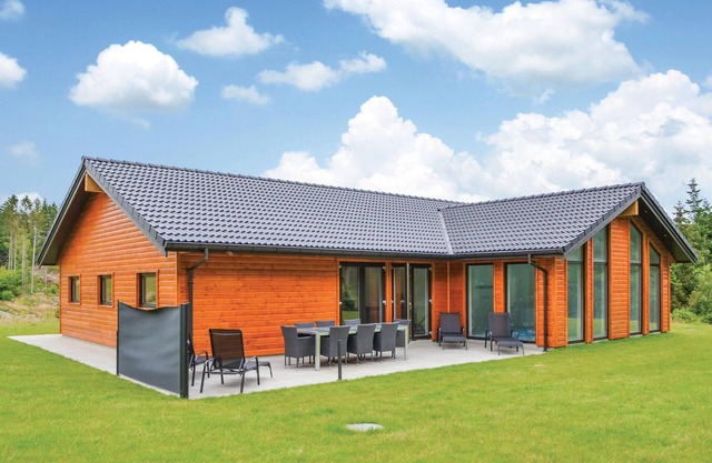 Lovely home in Ebeltoft with sauna