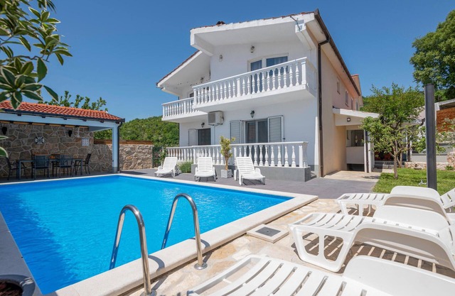 Lovely home in Glavina Donja with WiFi