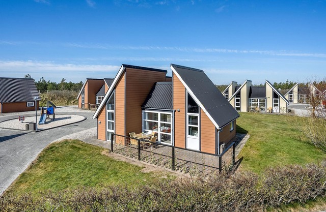 Lovely home in Hadsund with WiFi