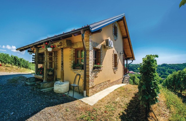 Lovely home in Hrnjanec