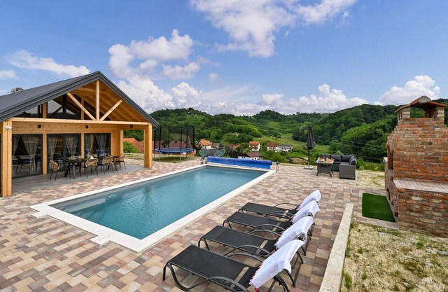Lovely home in Klokovec