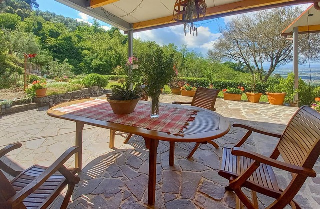 Lovely home in Lamporecchio with WiFi