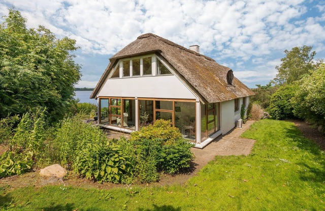 Lovely home in Mariager with WiFi