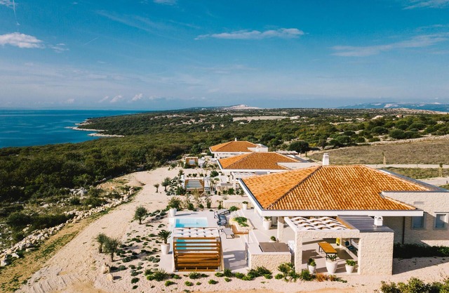Lovely home in Novalja with WiFi