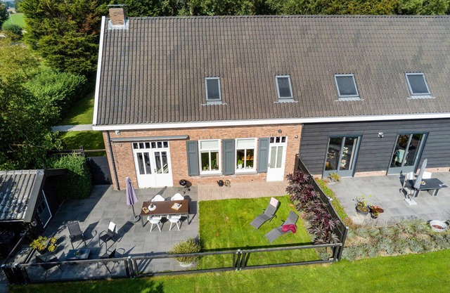 Lovely home in Ovezande with sauna