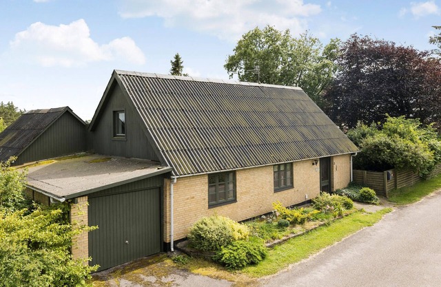 Lovely home in Pandrup with WiFi