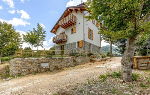 Lovely Home In Passo Del Cerreto