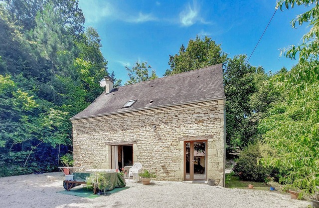 Lovely home in Paulin with kitchen