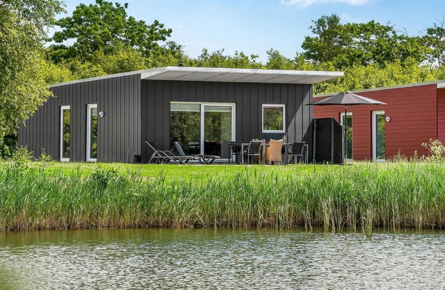 Lovely home in Ringkøbing with WiFi