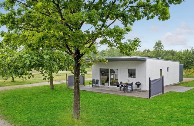 Lovely home in Ringkøbing with kitchen