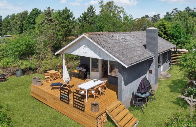 Lovely home in Samsø with kitchen