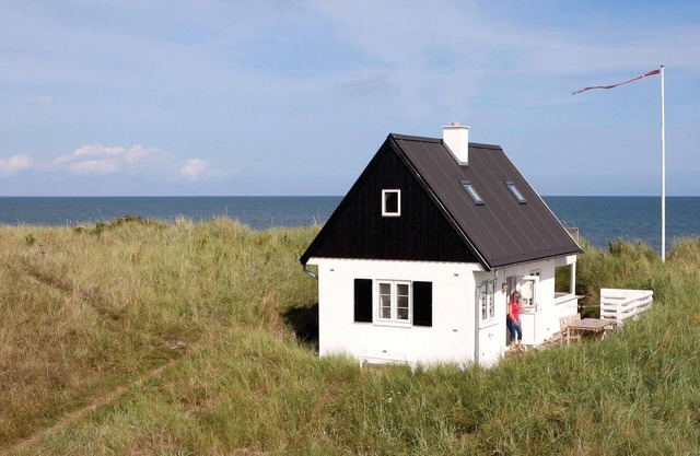 Lovely home in Strandby with WiFi